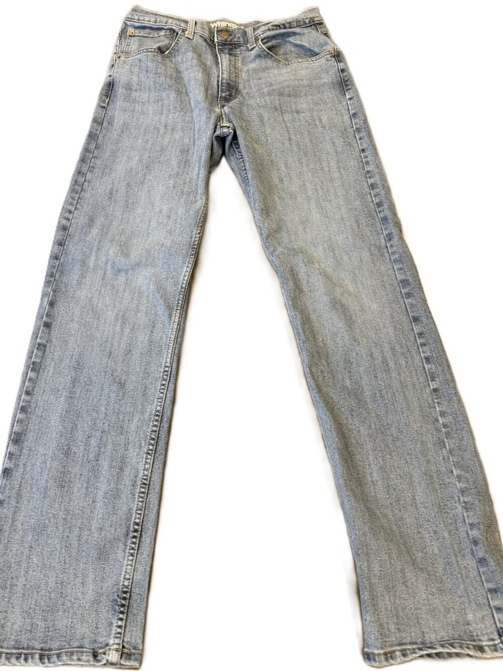 Wrangler Men's Regular Fit Medium Wash Jeans Size W32 L32 Classic Denim